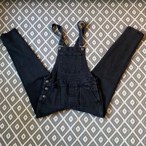 Old Navy overalls great condition